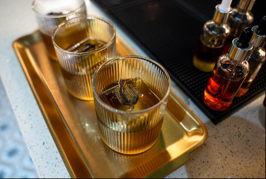 Golden Tray Serve